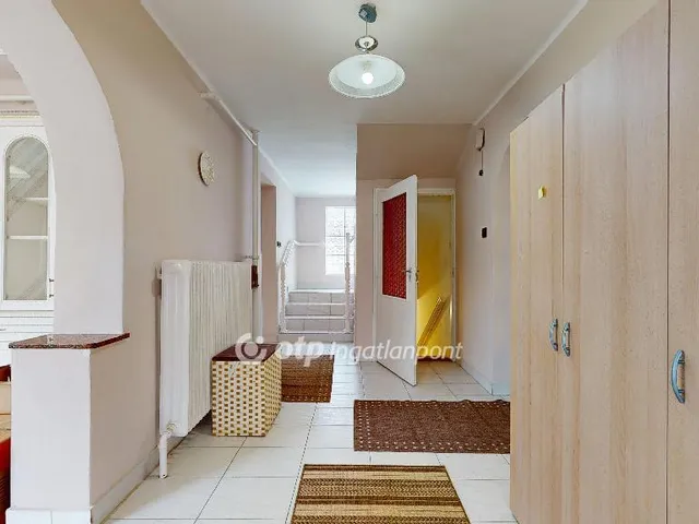 Eladó ház Halmaj 250 nm