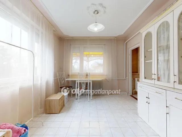 Eladó ház Halmaj 250 nm