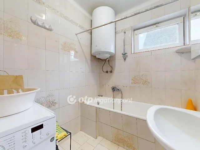 Eladó ház Halmaj 250 nm