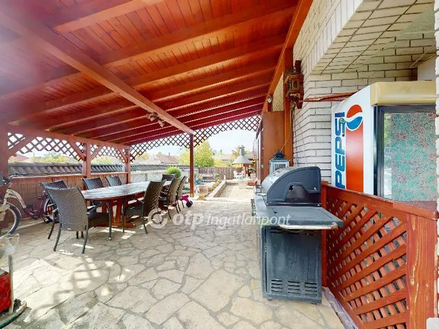 Eladó ház Halmaj 300 nm