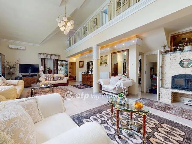 Eladó ház Halmaj 300 nm