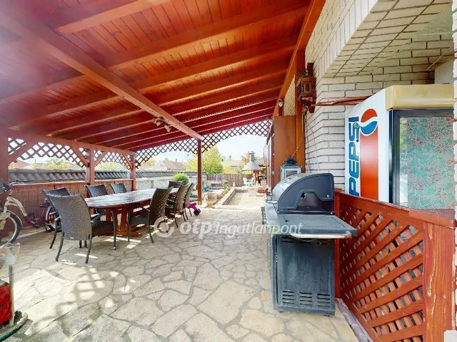 Eladó ház Halmaj 300 nm