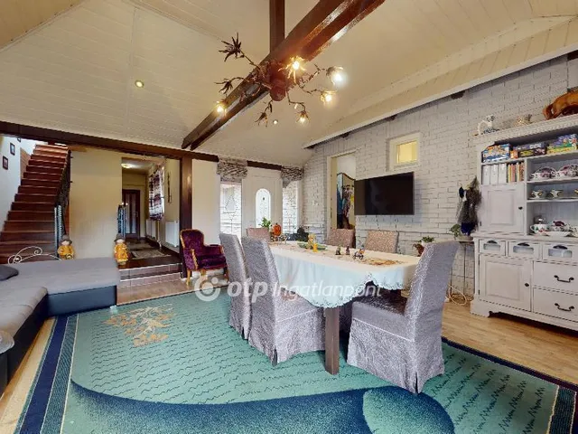 Eladó ház Halmaj 300 nm