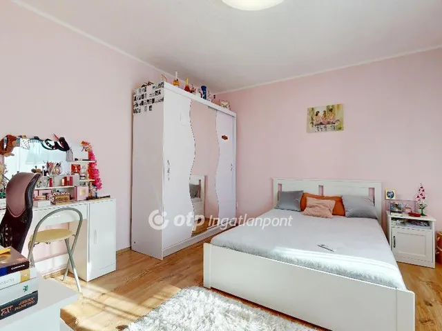 Eladó ház Szirmabesenyő 158 nm