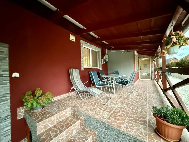 Eladó ház Sajószöged 140 nm