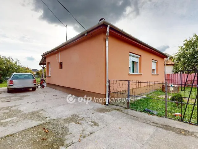 Eladó ház Halmaj 77 nm