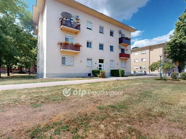 Eladó lakás Tiszaújváros 55 nm