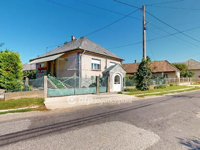 Eladó ház Ináncs 150 nm