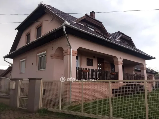 Eladó ház Egerlövő 355 nm