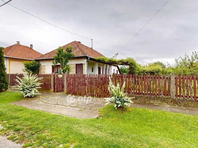 Eladó ház Méra 55 nm