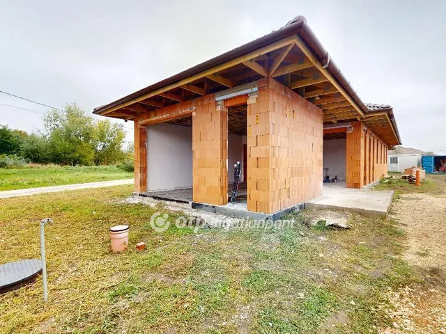 Eladó ház Kistokaj 136 nm