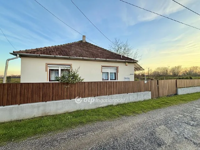 Eladó ház Bőcs 100 nm