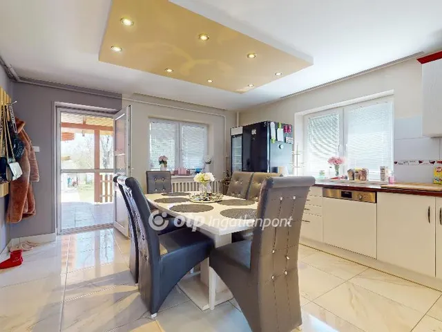 Eladó ház Alsóvadász 180 nm