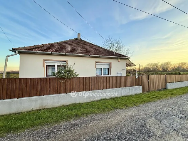 Eladó ház Bőcs 100 nm