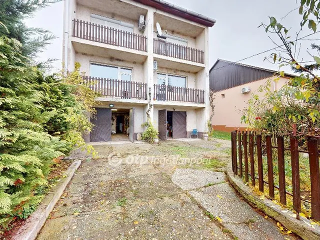 Eladó ház Mád 334 nm