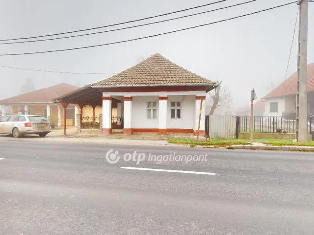 Eladó kereskedelmi és ipari ingatlan Poroszló 50 nm