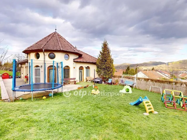 Eladó ház Kazincbarcika 185 nm