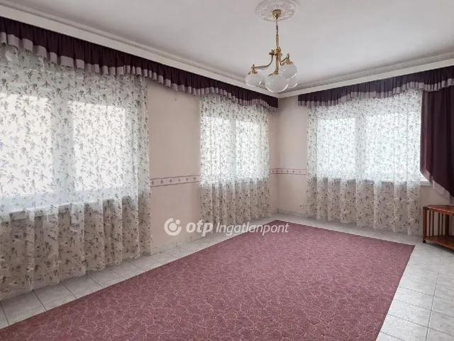 Eladó ház Eger 200 nm