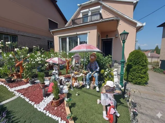 Eladó ház Ózd 211 nm