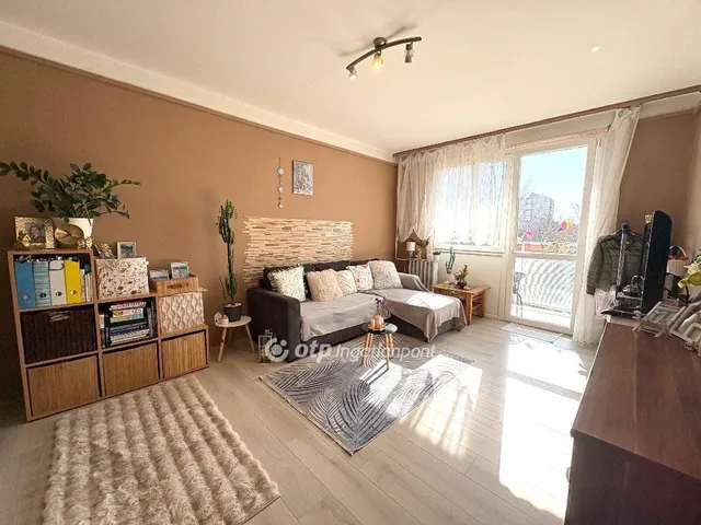 Eladó lakás Miskolc, Avas 37 nm