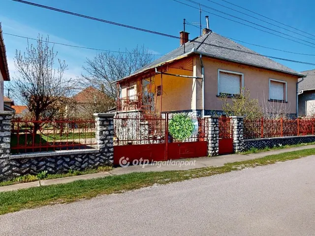 Eladó ház Edelény 93 nm