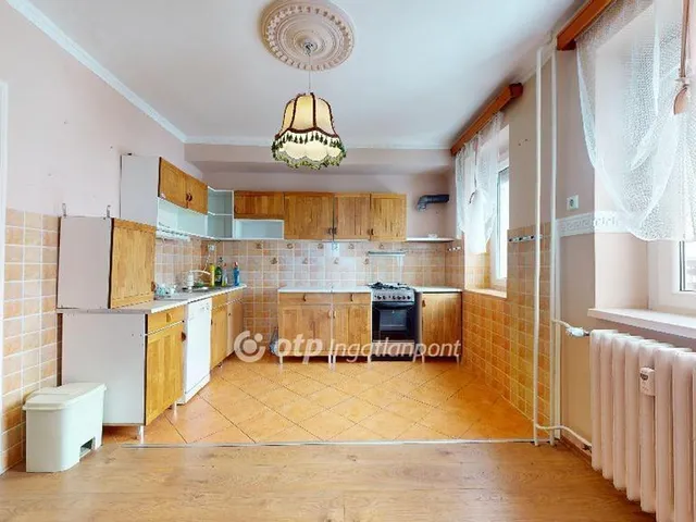 Eladó lakás Edelény 66 nm