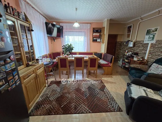 Eladó ház Bőcs 182 nm