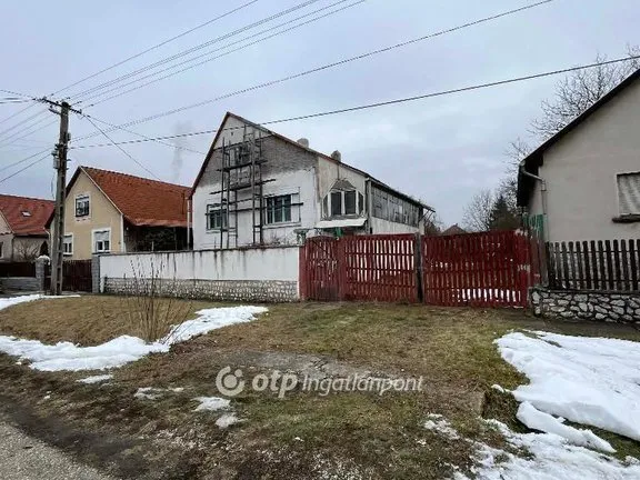 Eladó ház Szirmabesenyő 102 nm