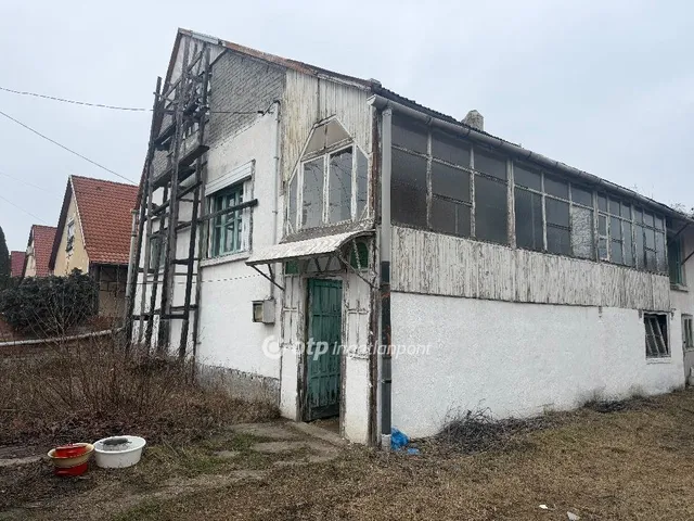 Eladó ház Szirmabesenyő 102 nm