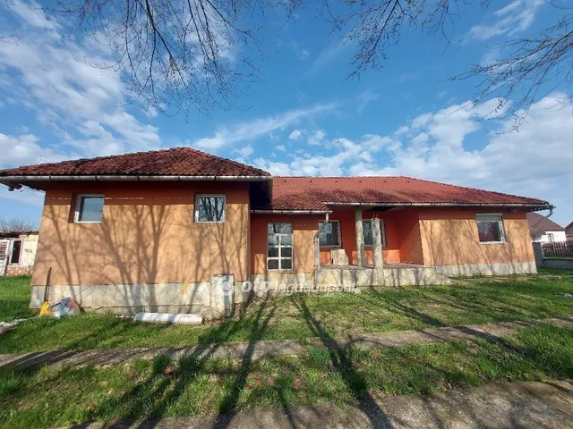 Eladó ház Aszaló 167 nm