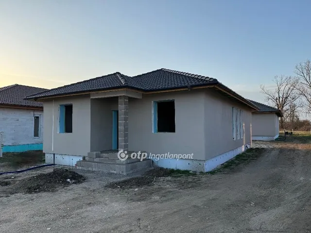 Eladó ház Miskolc, Szirma 96 nm