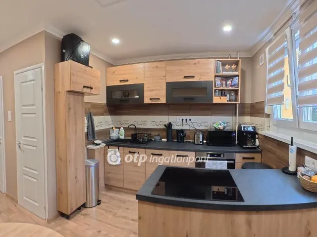 Eladó lakás Tiszaújváros 51 nm