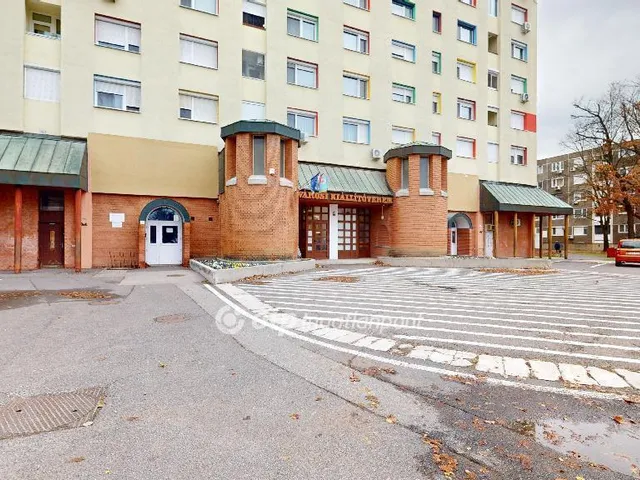 Eladó lakás Tiszaújváros 60 nm