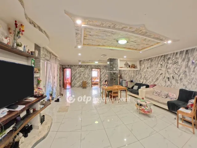 Eladó ház Szomolya 122 nm