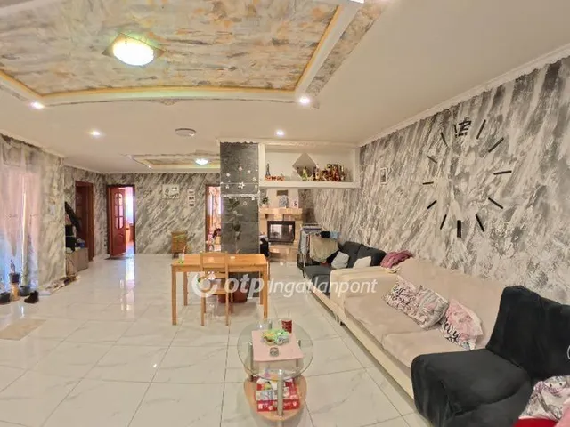 Eladó ház Szomolya 122 nm