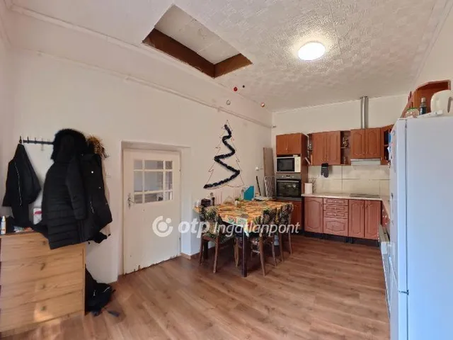 Eladó ház Szentistván 121 nm