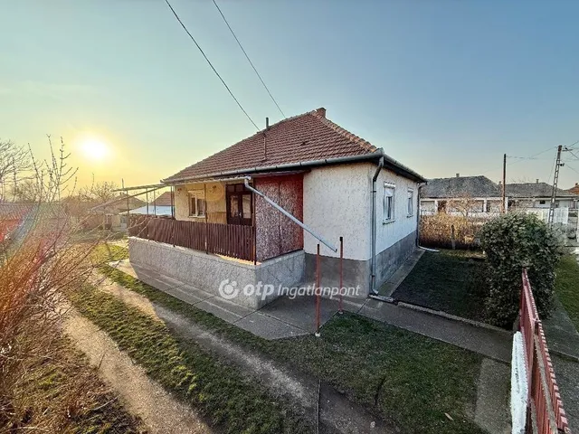 Eladó ház Hejőpapi 128 nm