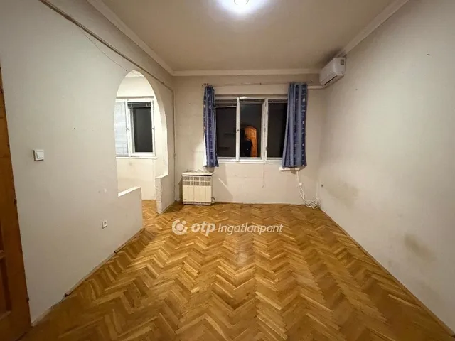 Eladó lakás Tiszaújváros 39 nm