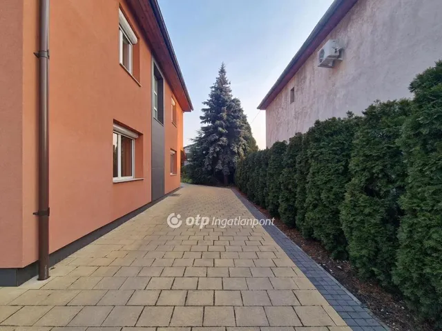 Eladó ház Felsőzsolca 214 nm