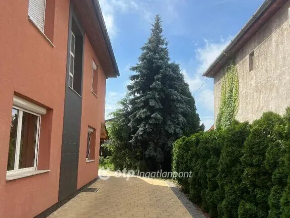 Eladó ház Felsőzsolca 214 nm