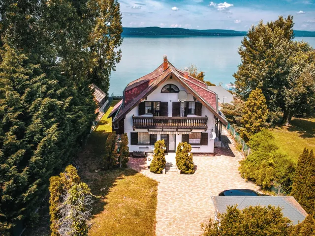 Eladó ház Balatonboglár 250 nm