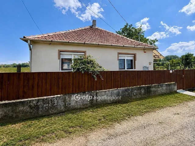 Eladó ház Bőcs 90 nm