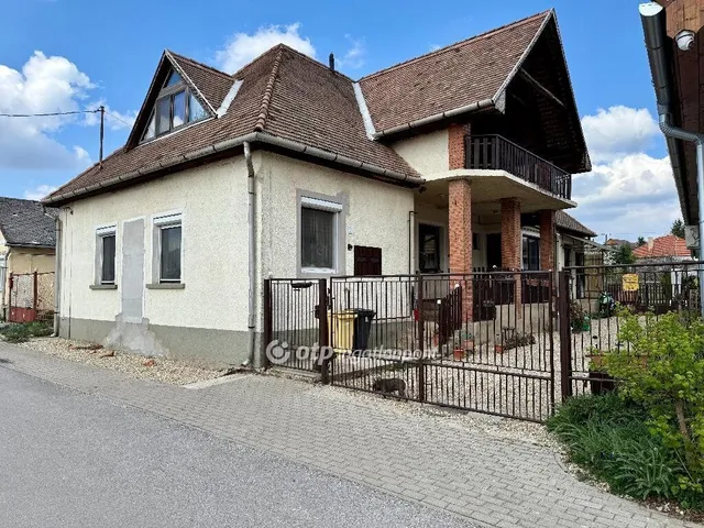 Eladó ház Szerencs 230 nm