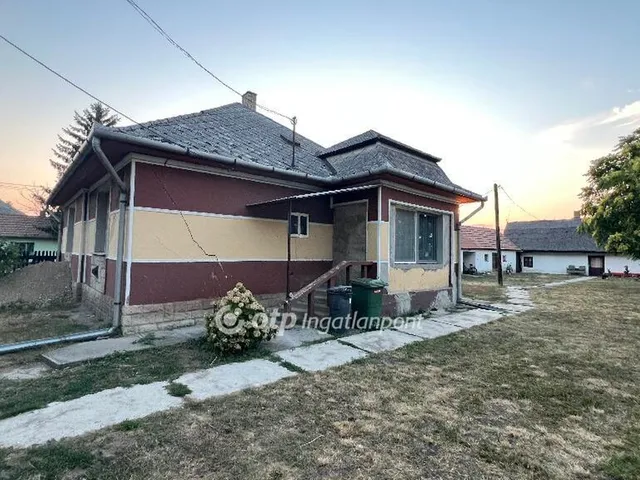 Eladó ház Mezőcsát 94 nm