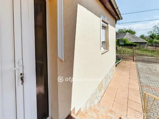 Eladó ház Mezőkeresztes 80 nm