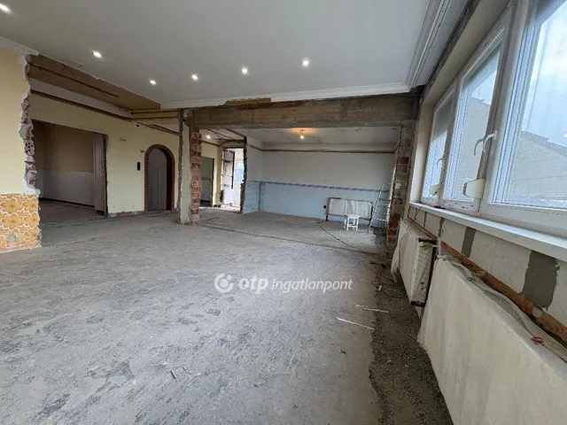 Eladó ház Mezőkövesd 200 nm
