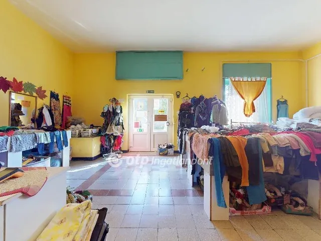 Eladó kereskedelmi és ipari ingatlan Kazincbarcika 64 nm