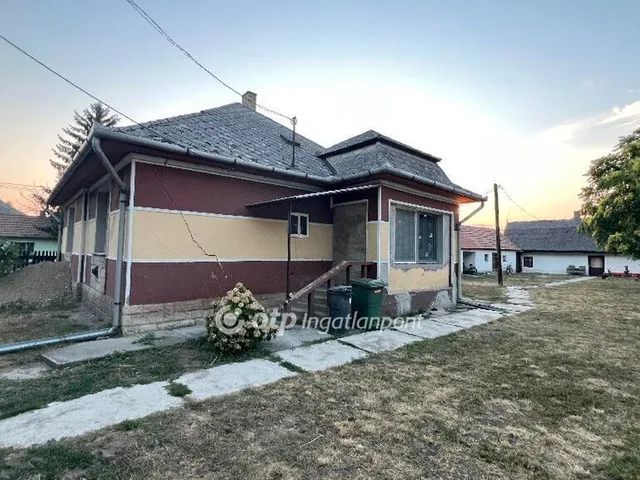 Eladó ház Mezőcsát 94 nm