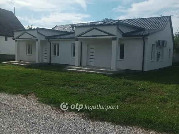 Eladó ház Poroszló 147 nm