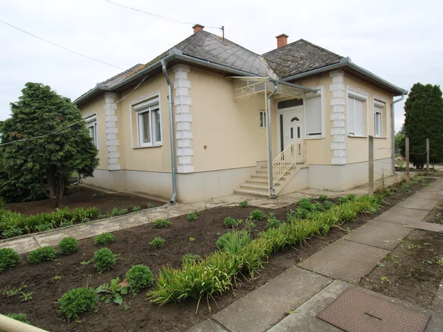 Eladó ház Zsámbok 107 nm